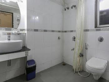Fabhotel Sai Prasad Apartments Mumbai Exteriör bild